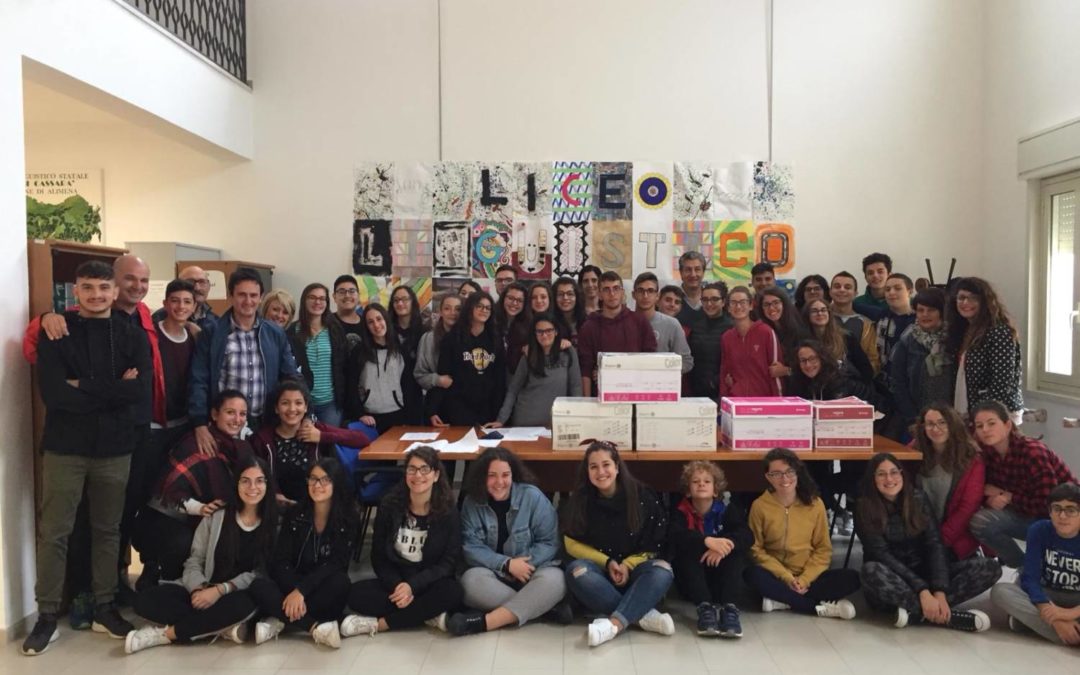 LICEO LINGUISTICO, L’Associazione Filippo Valenza dona carta fotocopie per tutte gli studenti