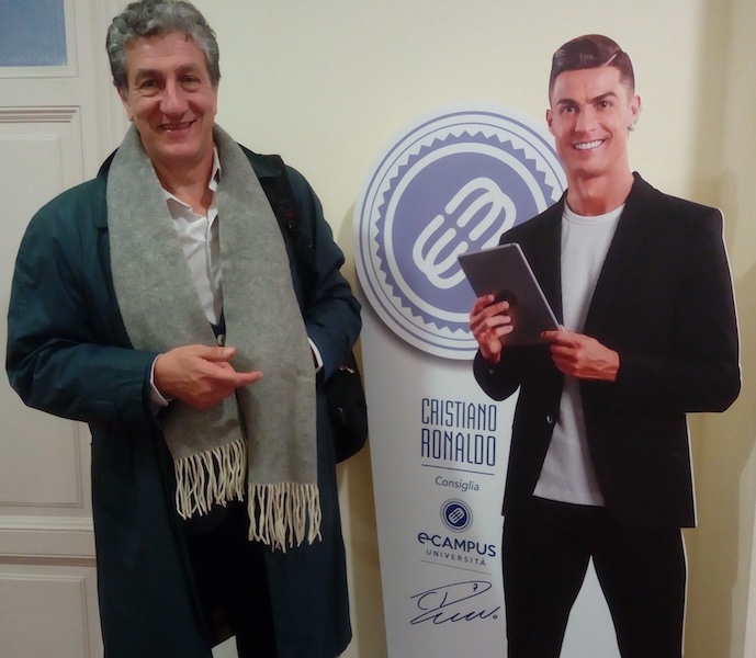 CRISTIANO RONALDO ⚽️⛹️‍♂️ACCOGLIE IL PRESIDENTE DELL’ASS.NE FILIPPO VALENZA!!!😆🤣😆